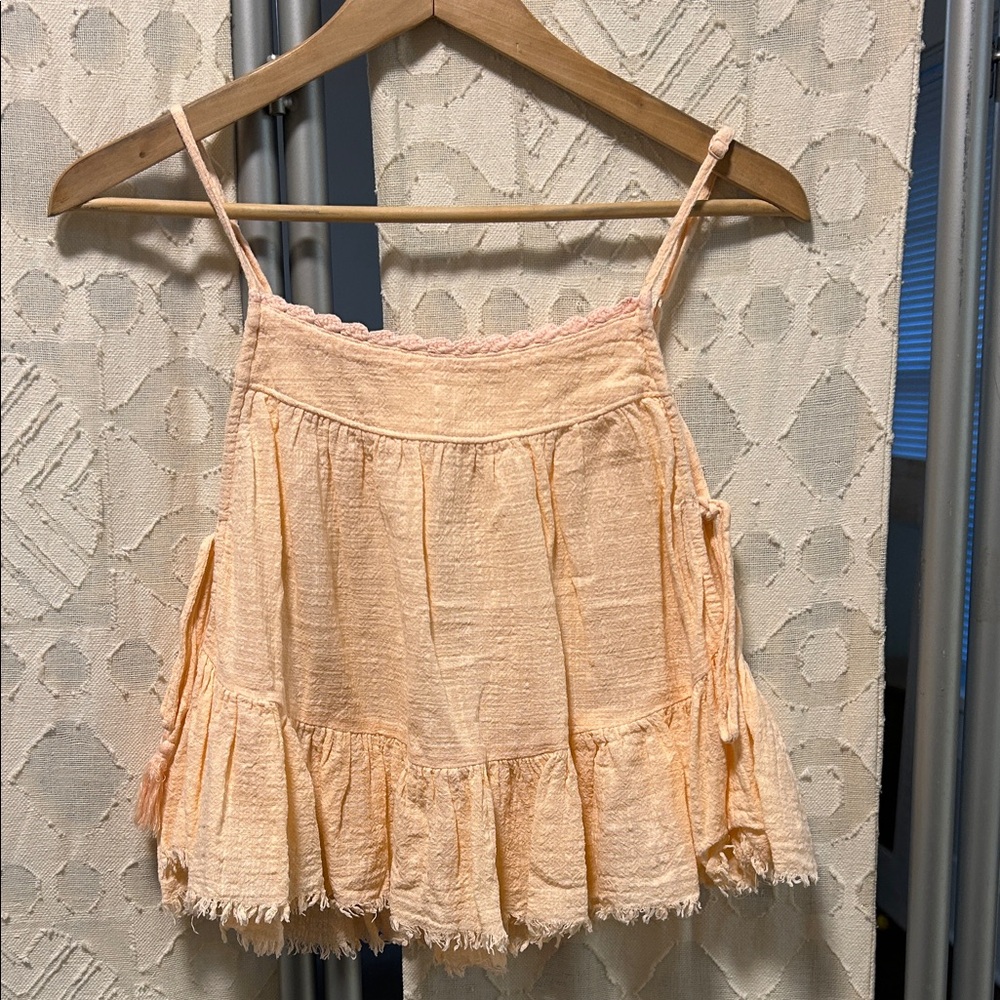 Aerie Peach/ Pink Ruffled Camisole XS